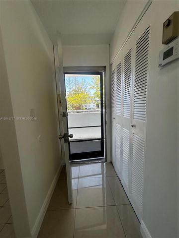 3849 NE 169th St 204, North Miami Beach, FL 33160