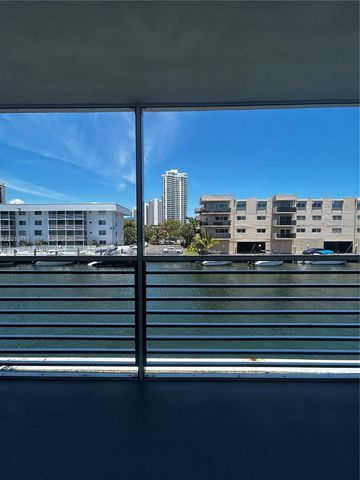 3849 NE 169th St 204, North Miami Beach, FL 33160