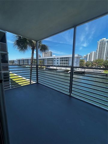 3849 NE 169th St 204, North Miami Beach, FL 33160
