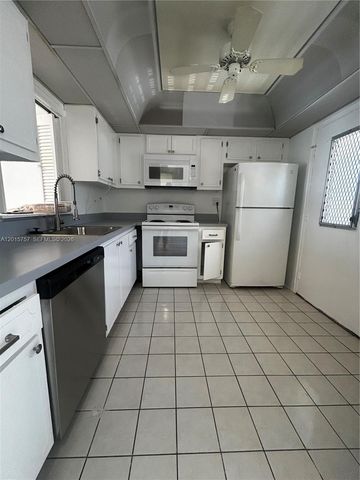 3849 NE 169th St 204, North Miami Beach, FL 33160