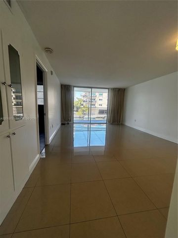 3849 NE 169th St 204, North Miami Beach, FL 33160