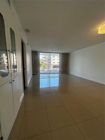3849 NE 169th St 204, North Miami Beach, FL 33160