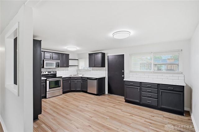 3960 Waterbury Drive, Kettering, OH 45439