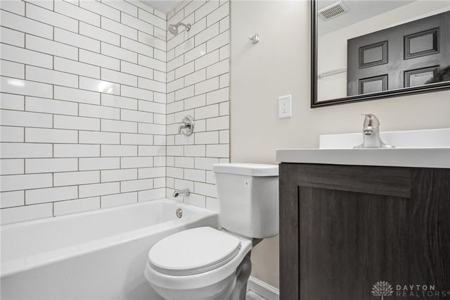 3960 Waterbury Drive, Kettering, OH 45439