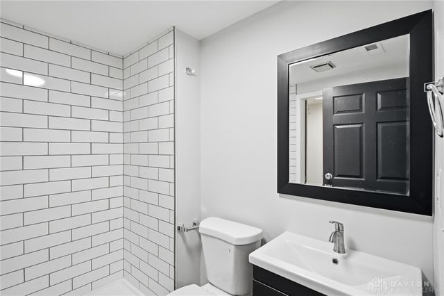 3960 Waterbury Drive, Kettering, OH 45439