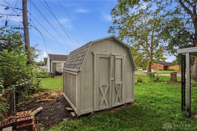 3960 Waterbury Drive, Kettering, OH 45439