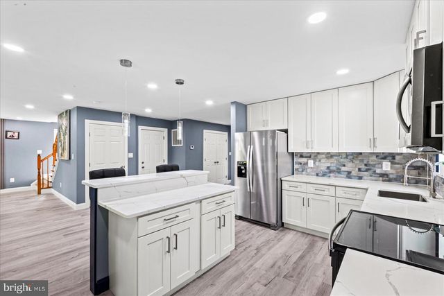 407 MT PLEASANT DR, Locust Grove, VA 22508