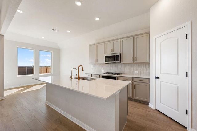 1409 Dog Iron ST, Georgetown, TX 78633