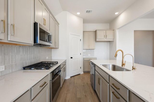 1409 Dog Iron ST, Georgetown, TX 78633