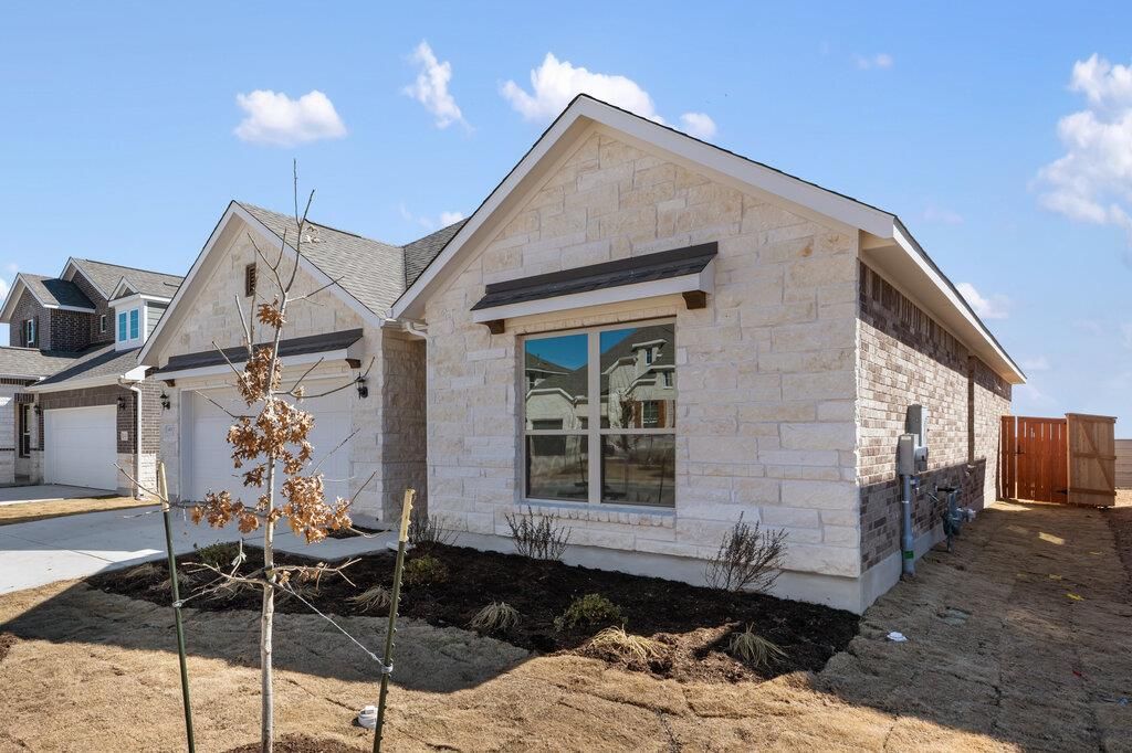 1409 Dog Iron ST, Georgetown, TX 78633