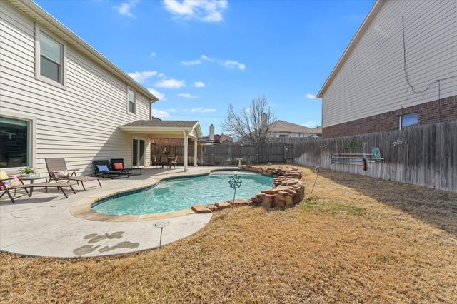 609 Fox Hunt Trail, Fort Worth, TX 76179