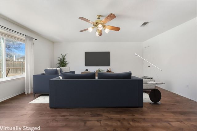 609 Fox Hunt Trail, Fort Worth, TX 76179