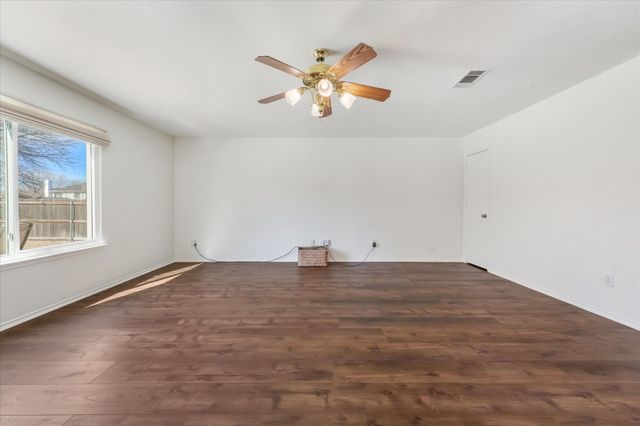 609 Fox Hunt Trail, Fort Worth, TX 76179