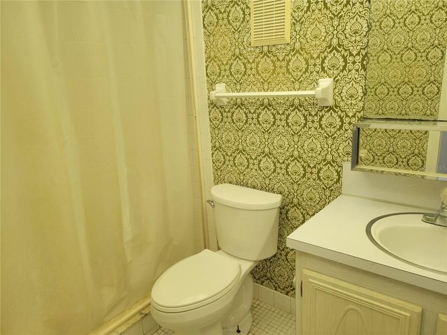 9950 62ND TERRACE N 404, St Petersburg, FL 33708