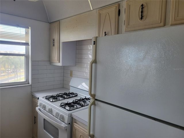 9950 62ND TERRACE N 404, St Petersburg, FL 33708
