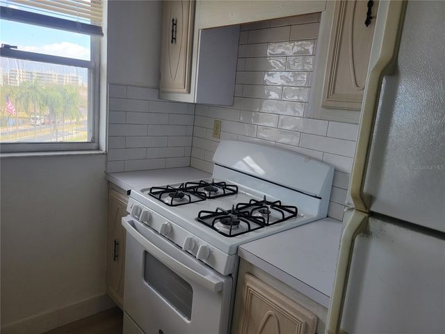 9950 62ND TERRACE N 404, St Petersburg, FL 33708