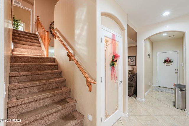 6827 W PLEASANT Lane, Laveen, AZ 85339