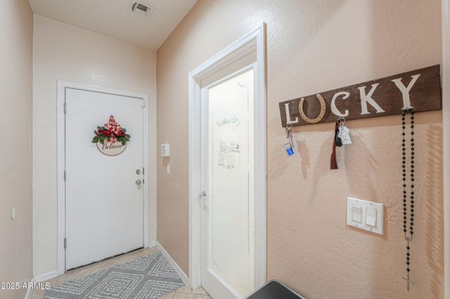 6827 W PLEASANT Lane, Laveen, AZ 85339