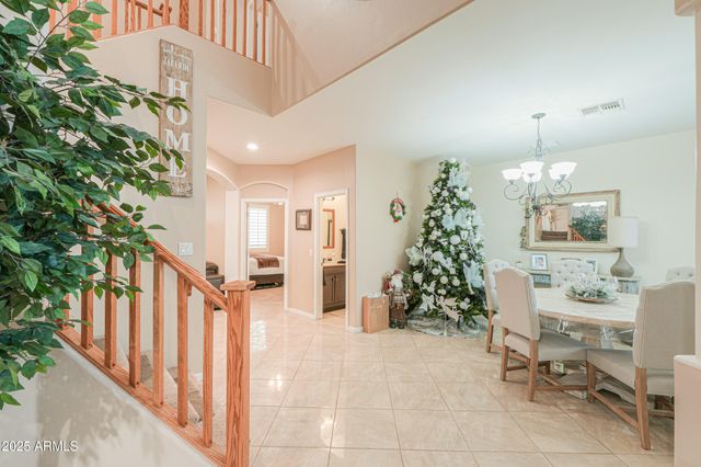 6827 W PLEASANT Lane, Laveen, AZ 85339