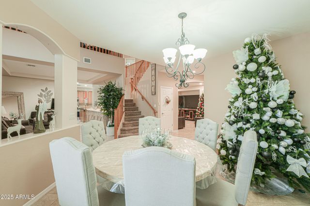 6827 W PLEASANT Lane, Laveen, AZ 85339