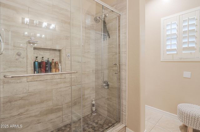 6827 W PLEASANT Lane, Laveen, AZ 85339