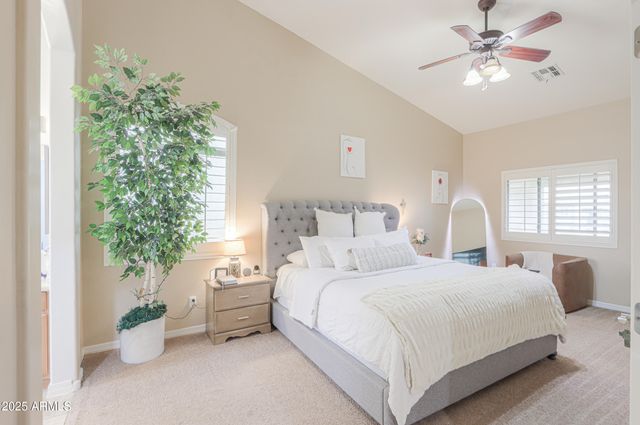 6827 W PLEASANT Lane, Laveen, AZ 85339