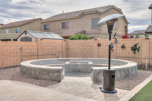 6827 W PLEASANT Lane, Laveen, AZ 85339