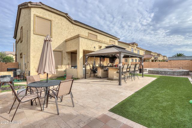 6827 W PLEASANT Lane, Laveen, AZ 85339