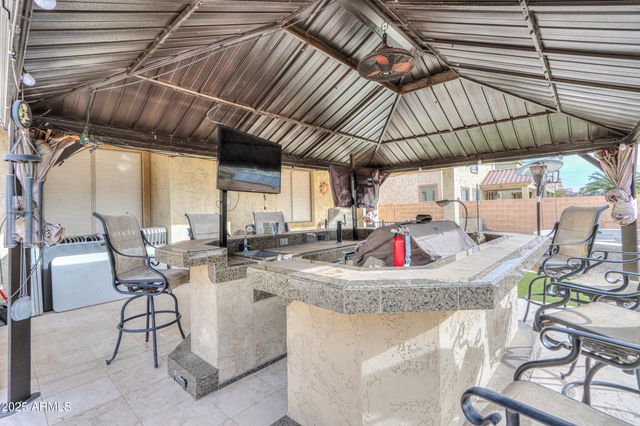 6827 W PLEASANT Lane, Laveen, AZ 85339