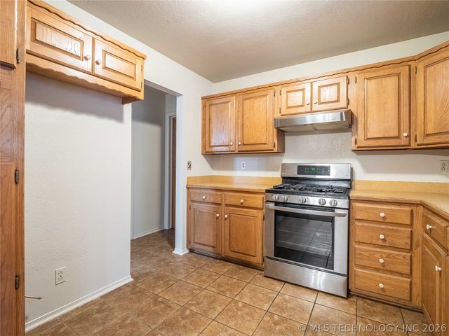 400 W Coal Avenue, Mcalester, OK 74501