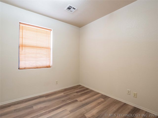 400 W Coal Avenue, Mcalester, OK 74501