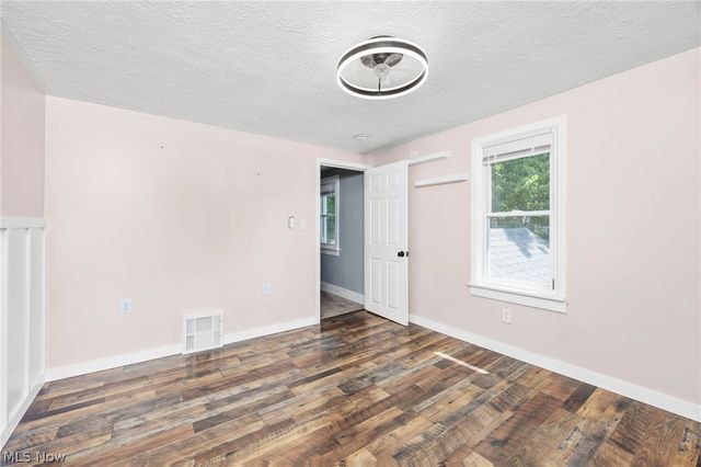 347 N Lyman Street, Wadsworth, OH 44281