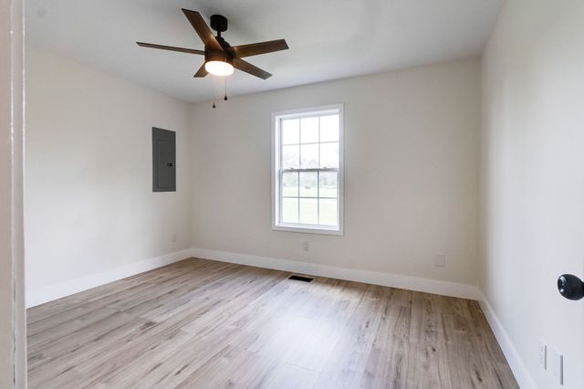 103 Robin Hood Rd, Hohenwald, TN 38462