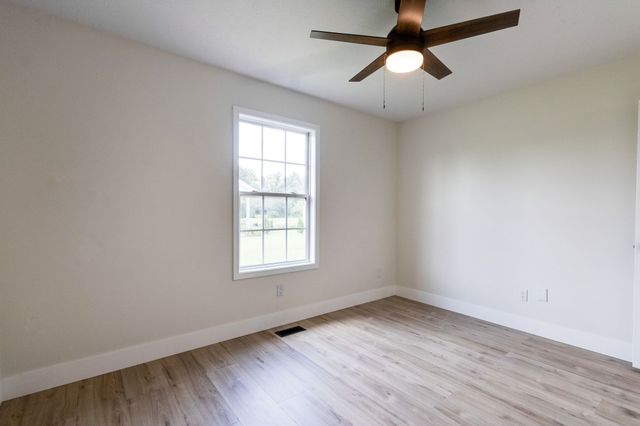 103 Robin Hood Rd, Hohenwald, TN 38462