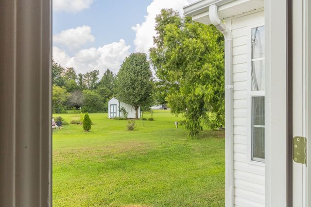 103 Robin Hood Rd, Hohenwald, TN 38462