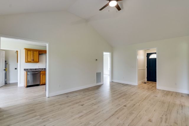 103 Robin Hood Rd, Hohenwald, TN 38462