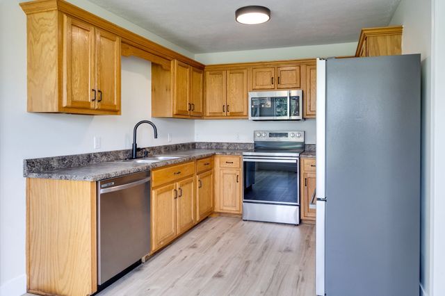 103 Robin Hood Rd, Hohenwald, TN 38462
