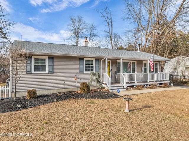 16 Blue Spruce Drive, Jackson, NJ 08527