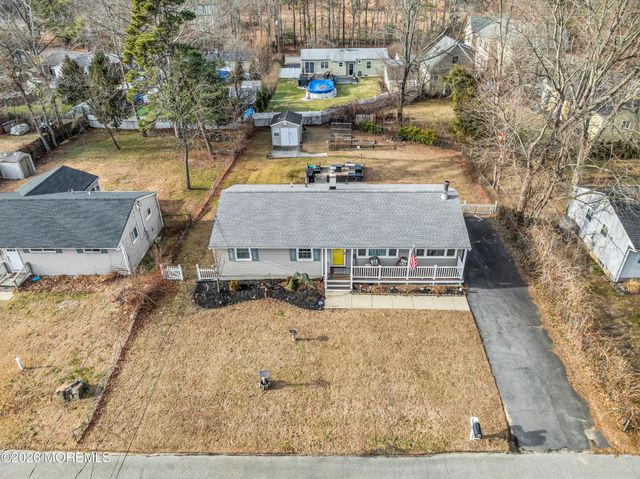 16 Blue Spruce Drive, Jackson, NJ 08527