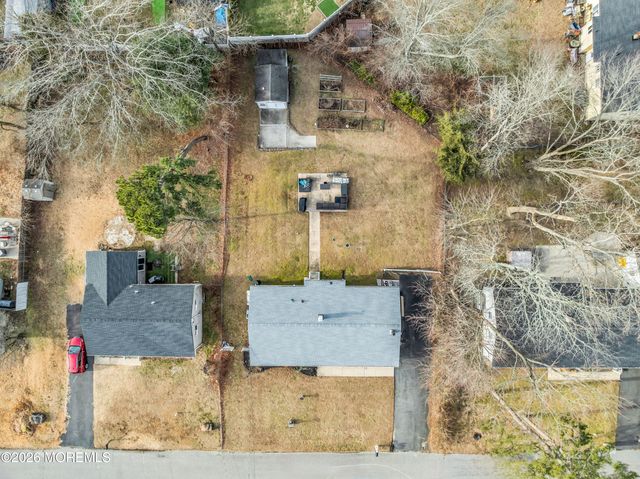 16 Blue Spruce Drive, Jackson, NJ 08527