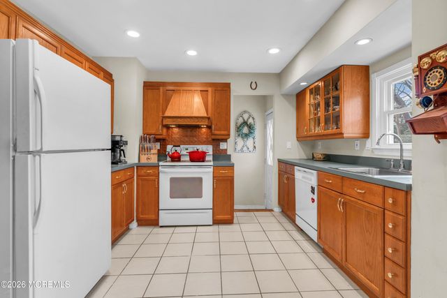 16 Blue Spruce Drive, Jackson, NJ 08527