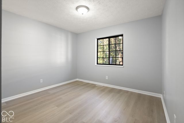 5807 Timber Lake Way, Indianapolis, IN 46237