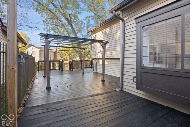 5807 Timber Lake Way, Indianapolis, IN 46237