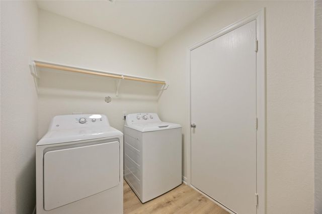 2722 Skyview Downs Drive, Houston, TX 77047