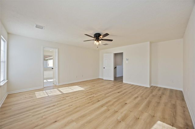 2722 Skyview Downs Drive, Houston, TX 77047