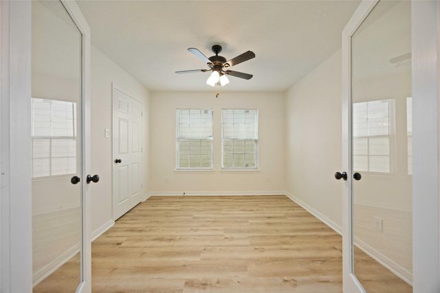 2722 Skyview Downs Drive, Houston, TX 77047