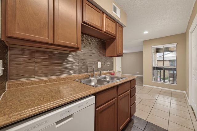 1500 Bay Area Boulevard 208, Houston, TX 77058