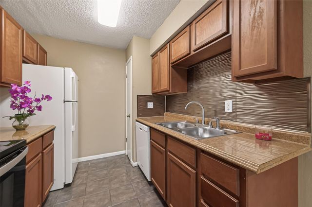 1500 Bay Area Boulevard 208, Houston, TX 77058