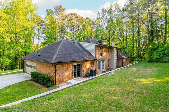 1664 Lilburn Stone Mountain Road, Stone Mountain, GA 30087