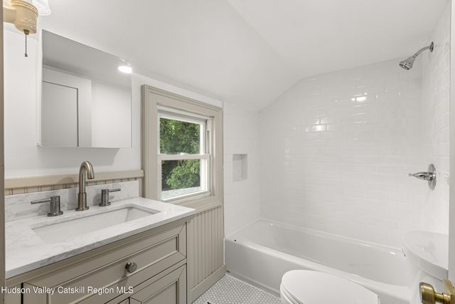150 Main Street, Germantown, NY 12526